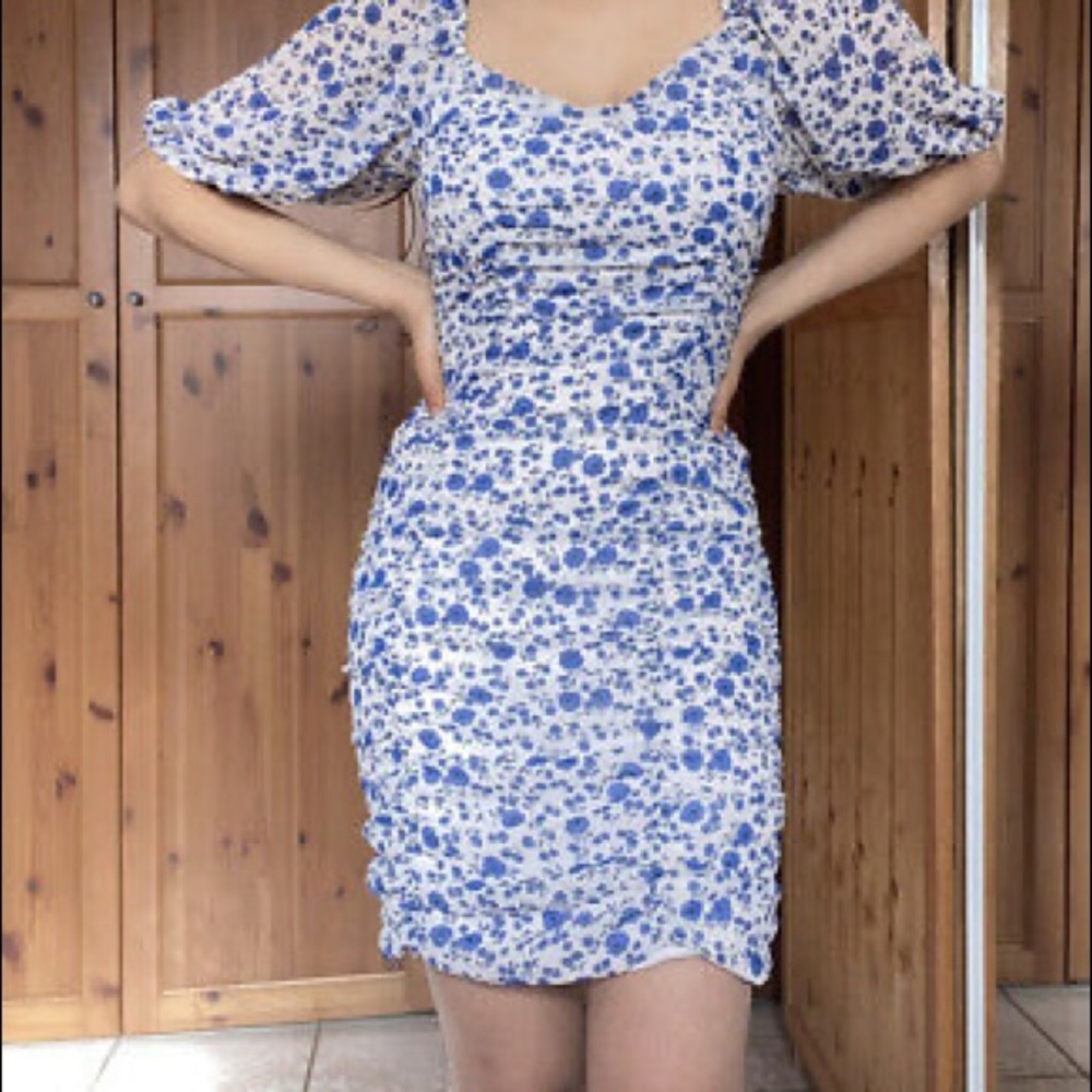 Nordstrom  ruched floral dress